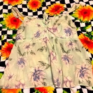 Flowy flower top